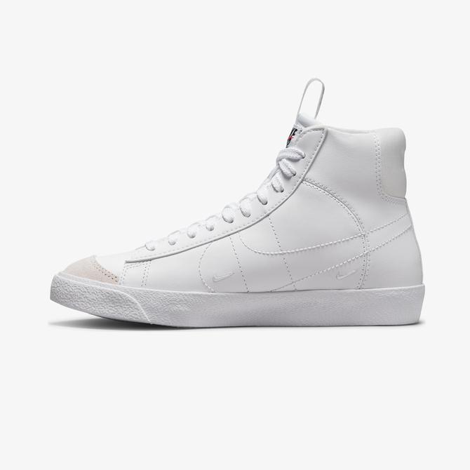  Nike Blazer Mid '77 SE Dance Kadın Beyaz Spor Ayakkabı
