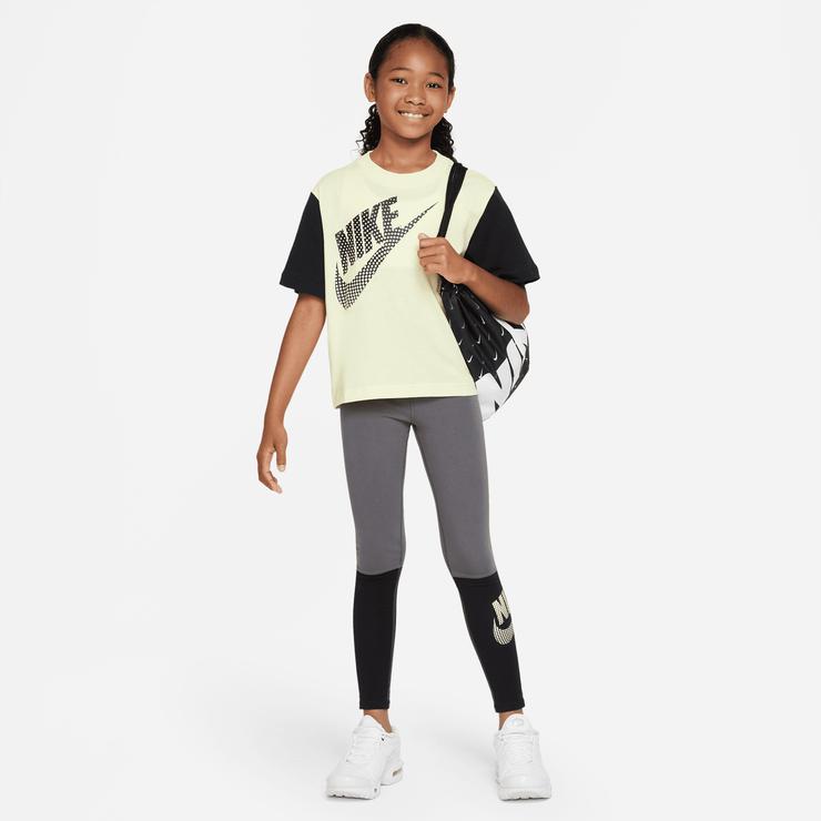 Nike Sportswear Essential Boxy Dance Çocuk Yeşil T-Shirt