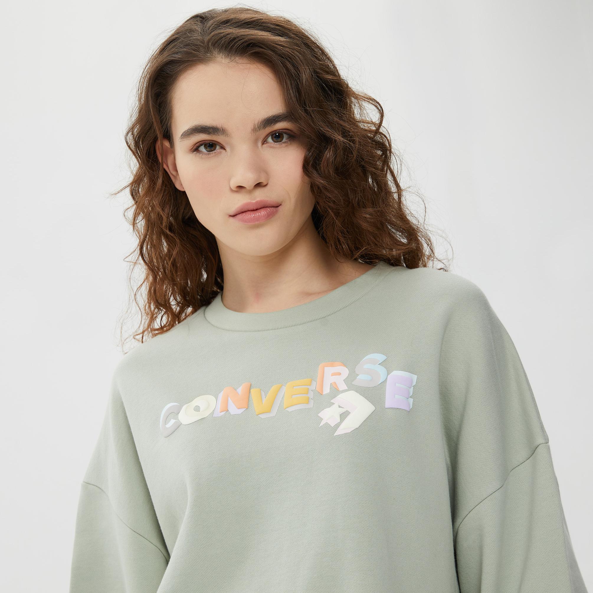  Converse Heavyweight Graphic Crew Kadın Gri Sweatshirt